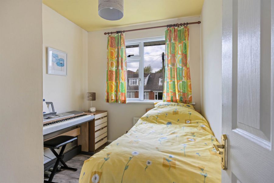 13 Kingsdale Park