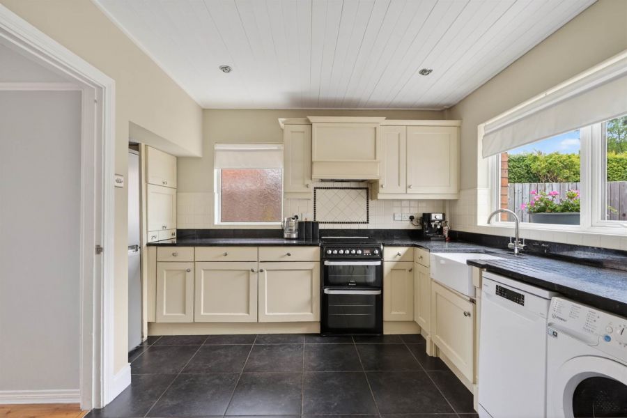 51 Kingsway Park