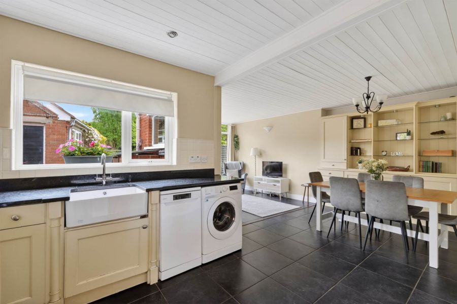 51 Kingsway Park