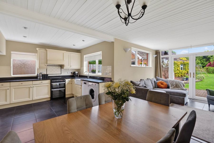 51 Kingsway Park