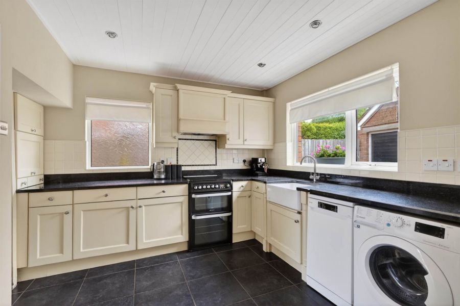 51 Kingsway Park