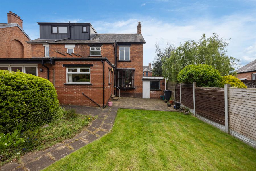 69 Irwin Crescent