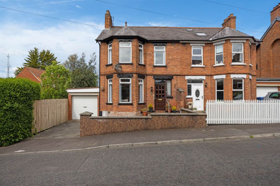 69 Irwin Crescent