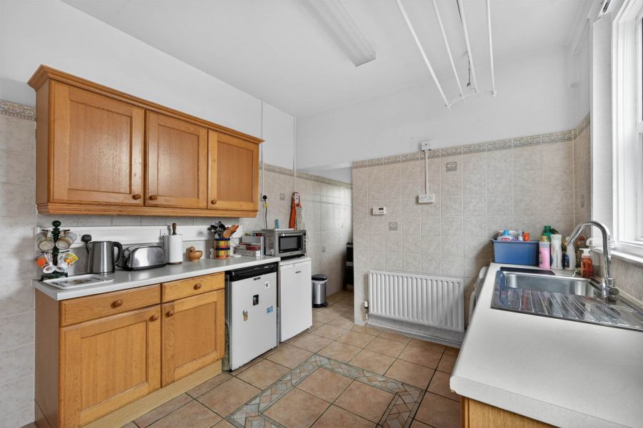 42 Kirkliston Park