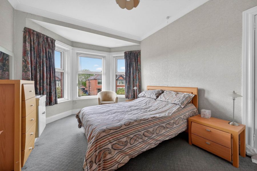 42 Kirkliston Park