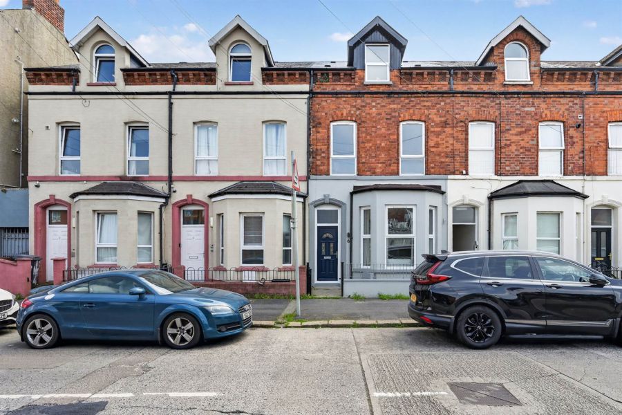 6 Grampian Avenue