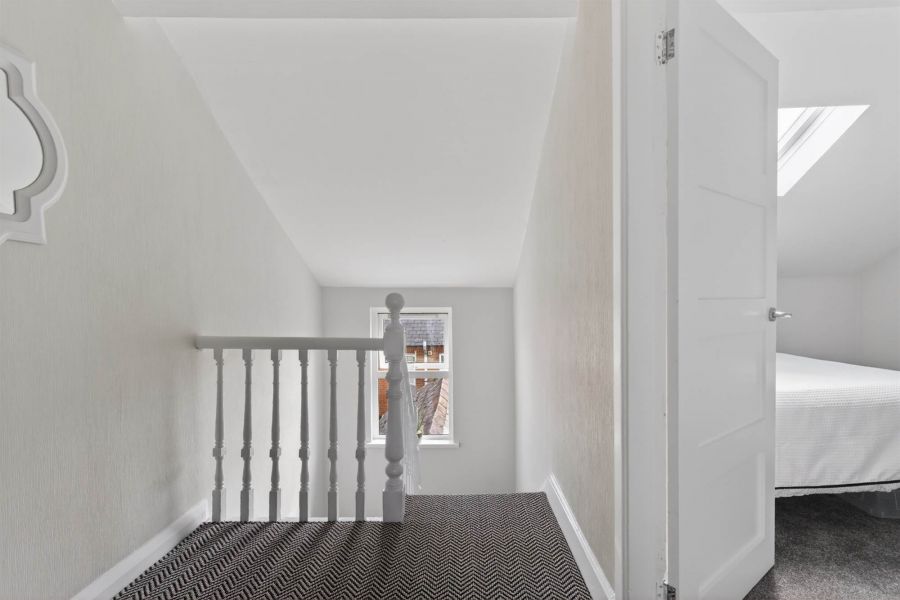 6 Grampian Avenue