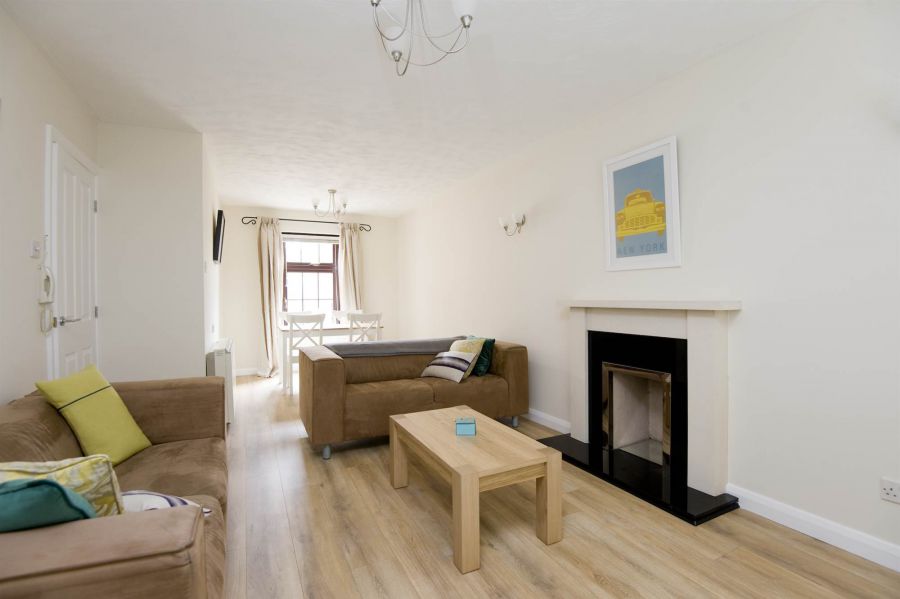 4 Belmont Court