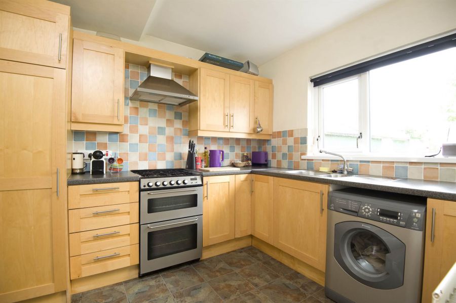 2 Carolhill Park