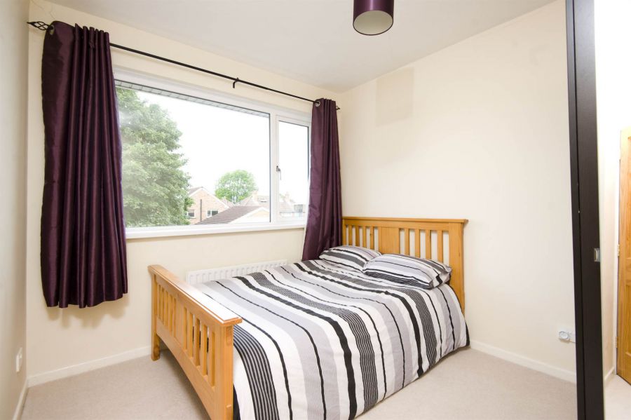 2 Carolhill Park