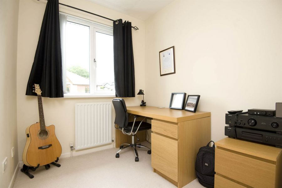 2 Carolhill Park