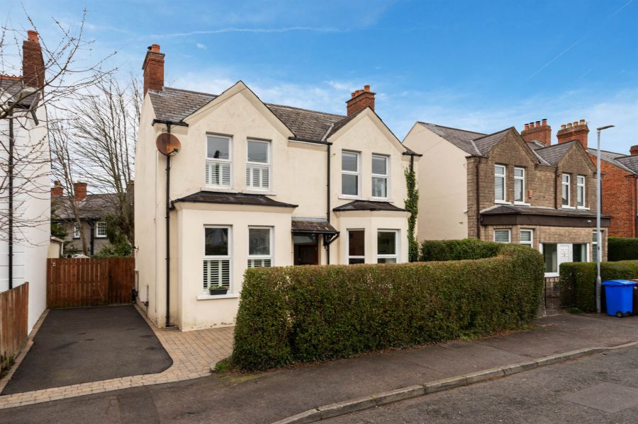 4 Ardgreenan Drive, Ballyhackamore, Belfast, BT4 3FQ