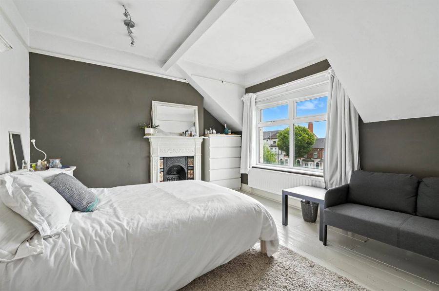 100 Upper Newtownards Road