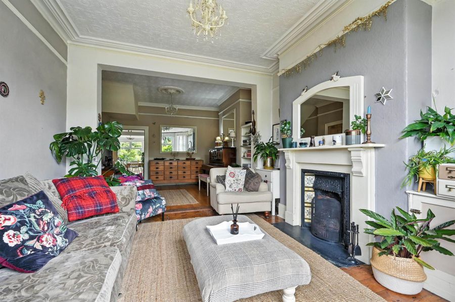 100 Upper Newtownards Road