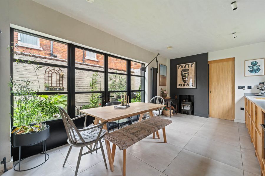 2 Sandford Avenue