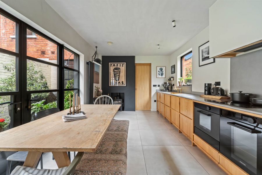 2 Sandford Avenue