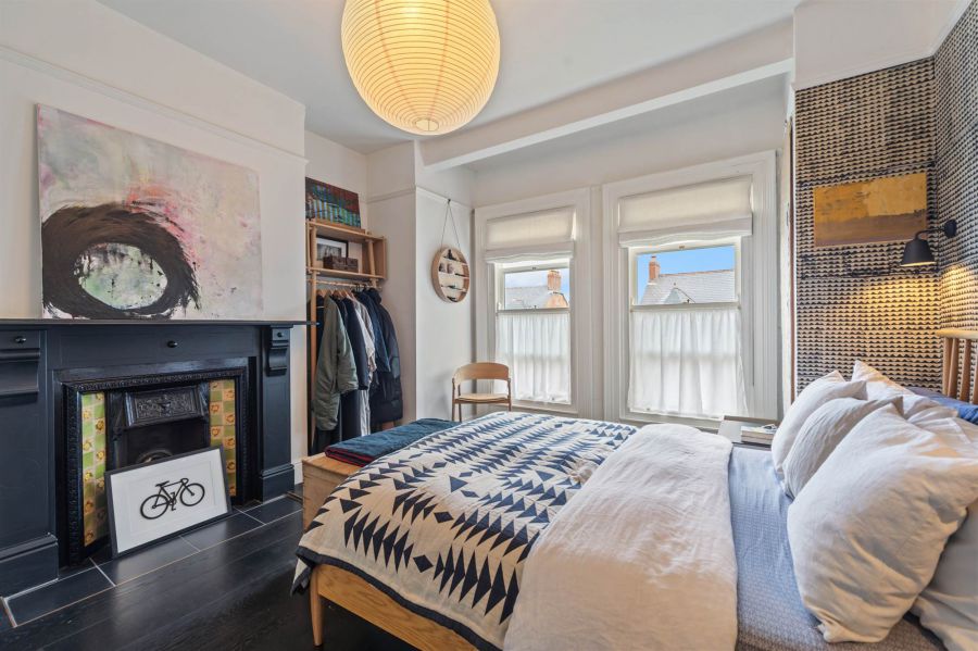 2 Sandford Avenue