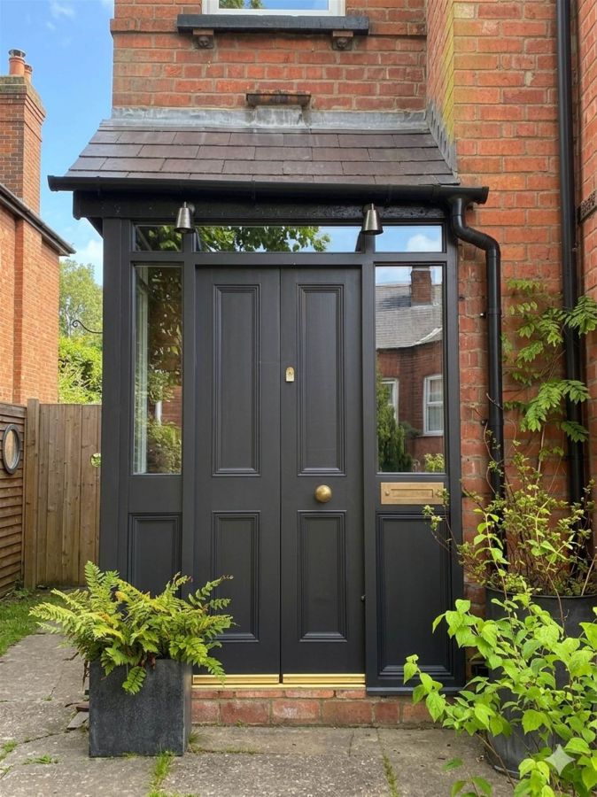 2 Sandford Avenue
