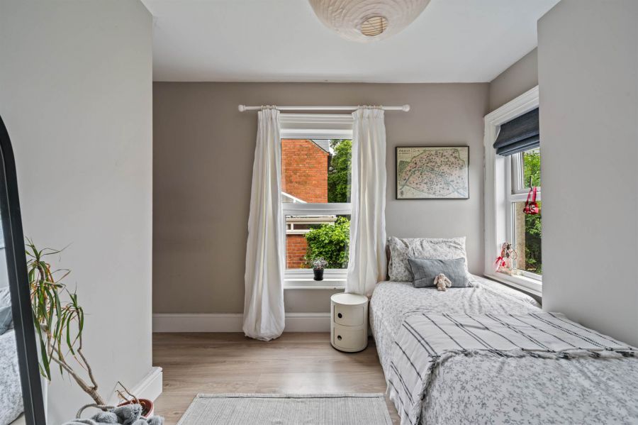 2 Sandford Avenue
