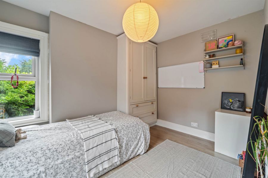 2 Sandford Avenue