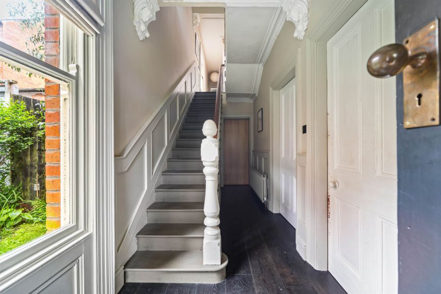 2 Sandford Avenue