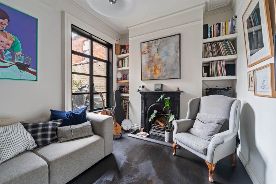 2 Sandford Avenue