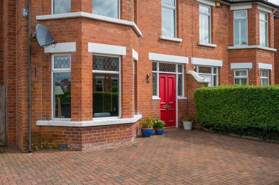 19 Sandhill Gardens