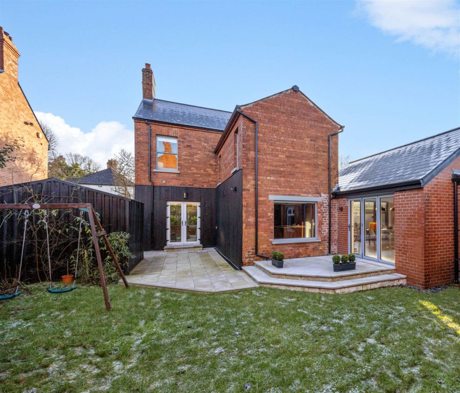 17 Green Road