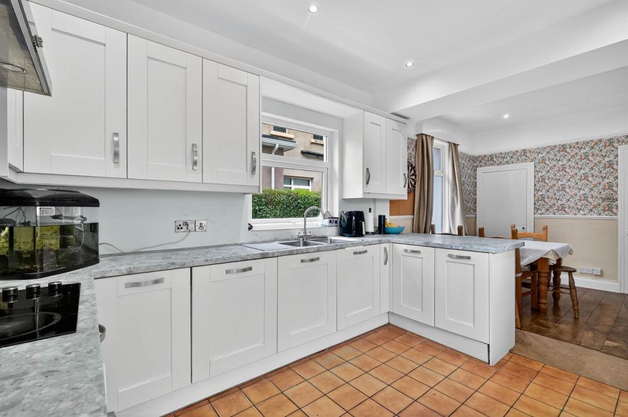 24 Eastleigh Drive