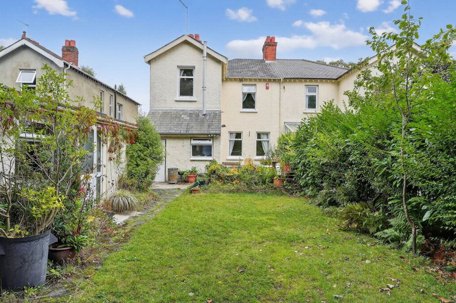 24 Eastleigh Drive