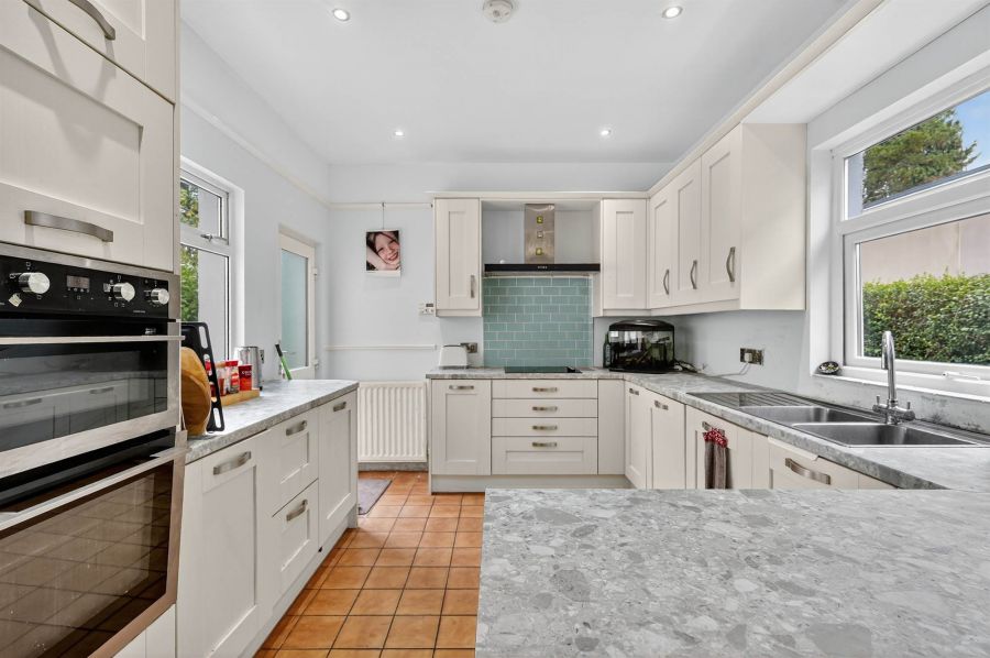 24 Eastleigh Drive