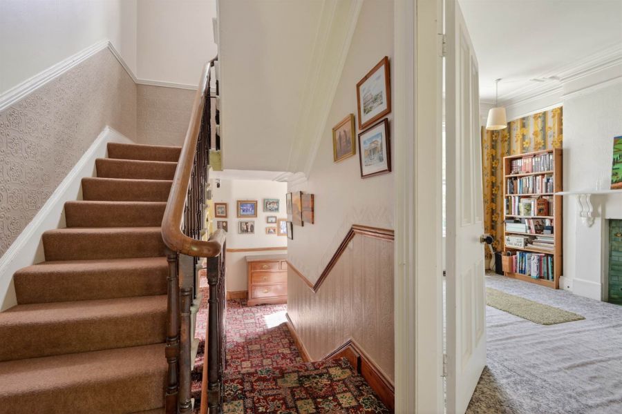 23 Eastleigh Drive
