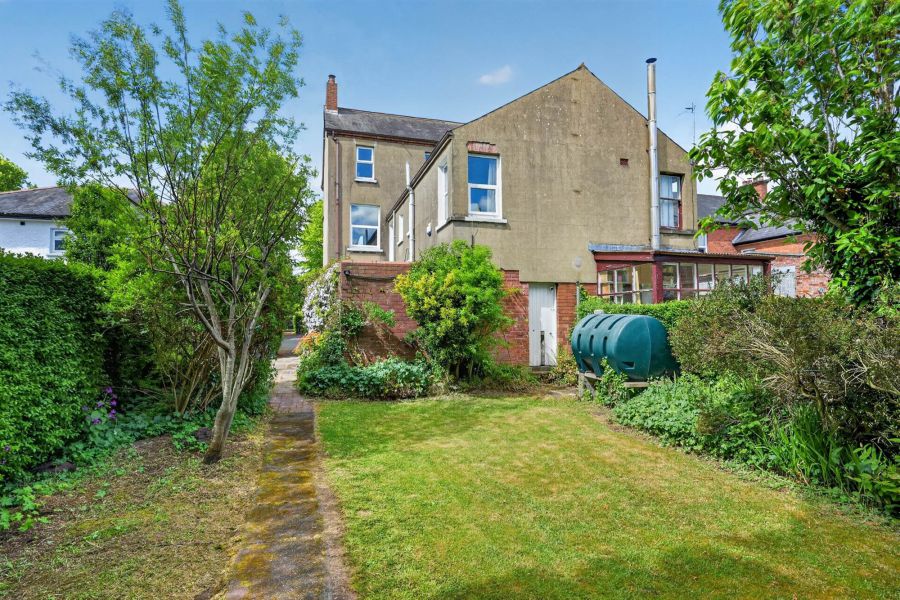 23 Eastleigh Drive