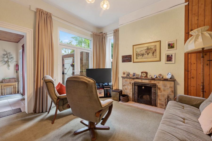 23 Eastleigh Drive