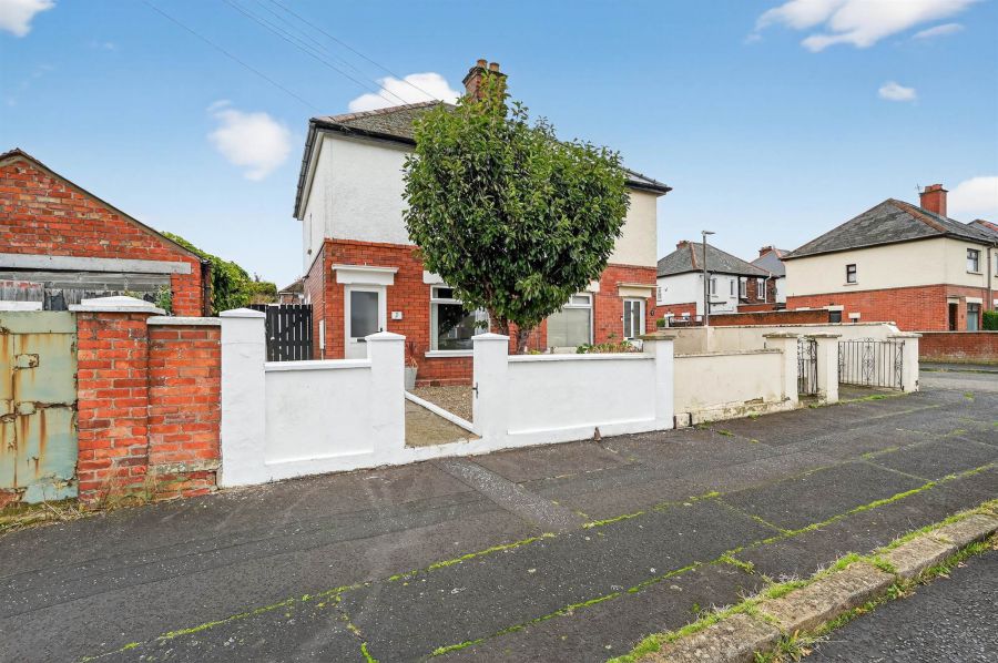 2 Dunraven Park