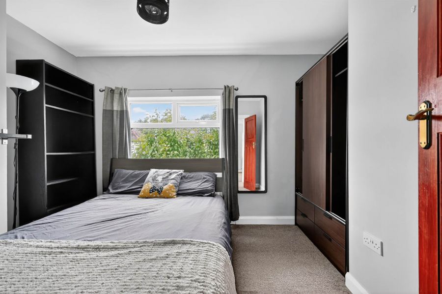 2 Dunraven Park