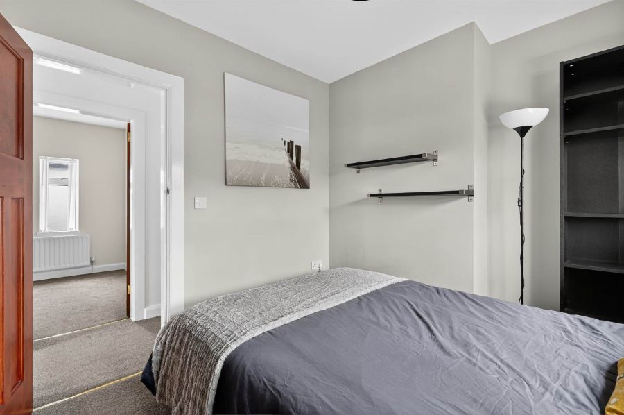 2 Dunraven Park