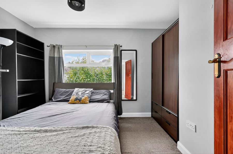 2 Dunraven Park
