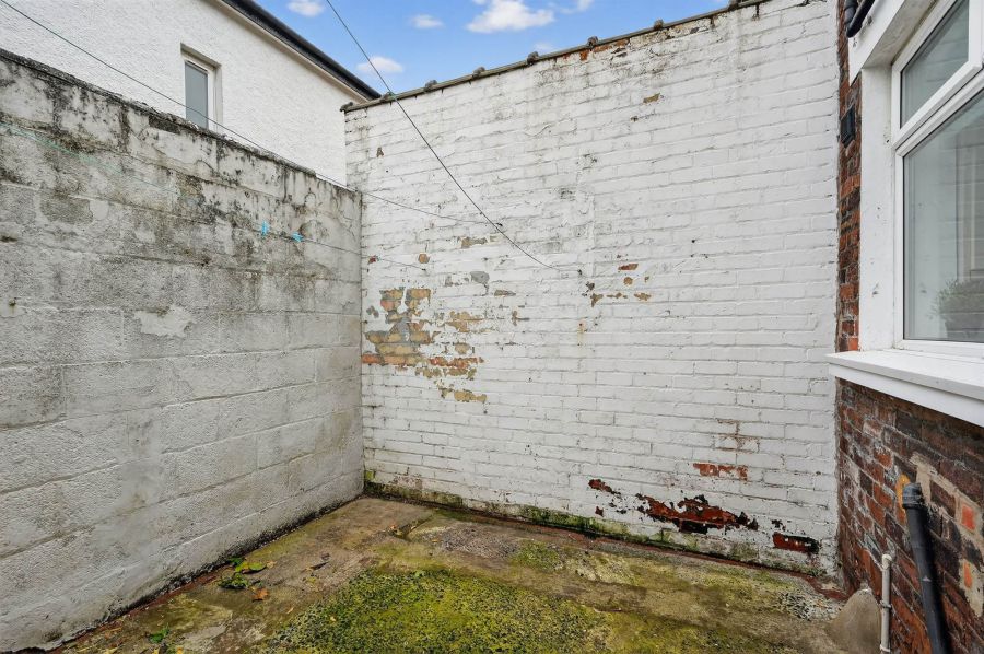 2 Dunraven Park