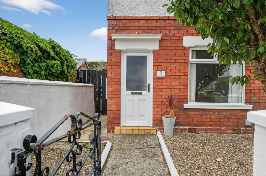 2 Dunraven Park