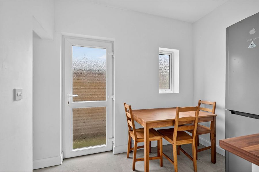2 Dunraven Park