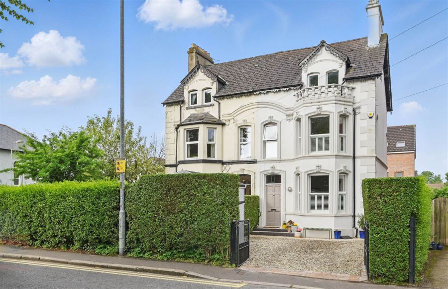76 Earlswood Road