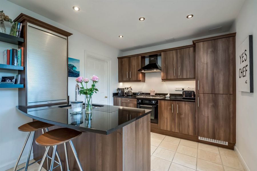 4 Strathearn Lane