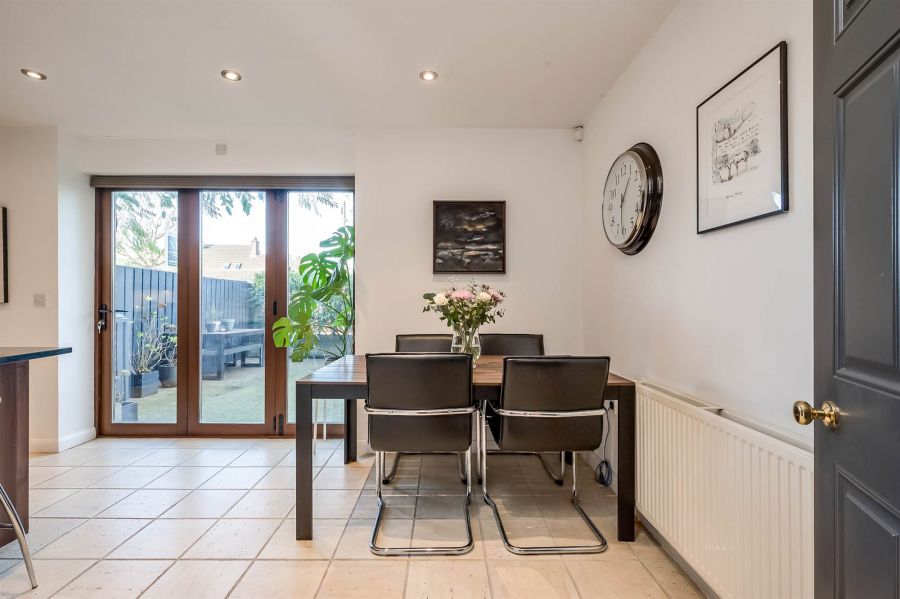 4 Strathearn Lane