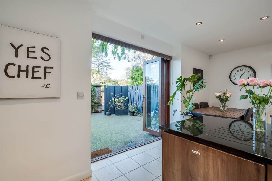 4 Strathearn Lane