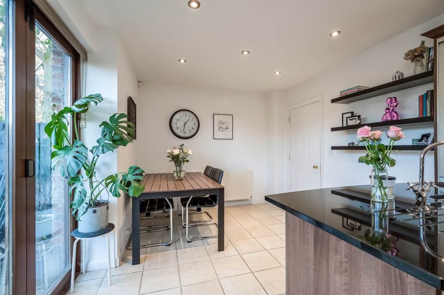 4 Strathearn Lane