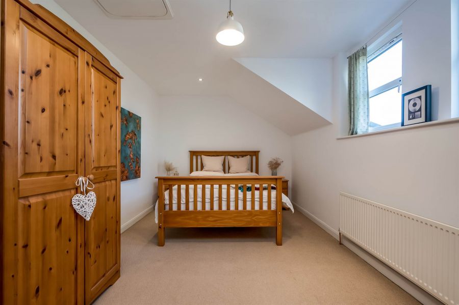 4 Strathearn Lane