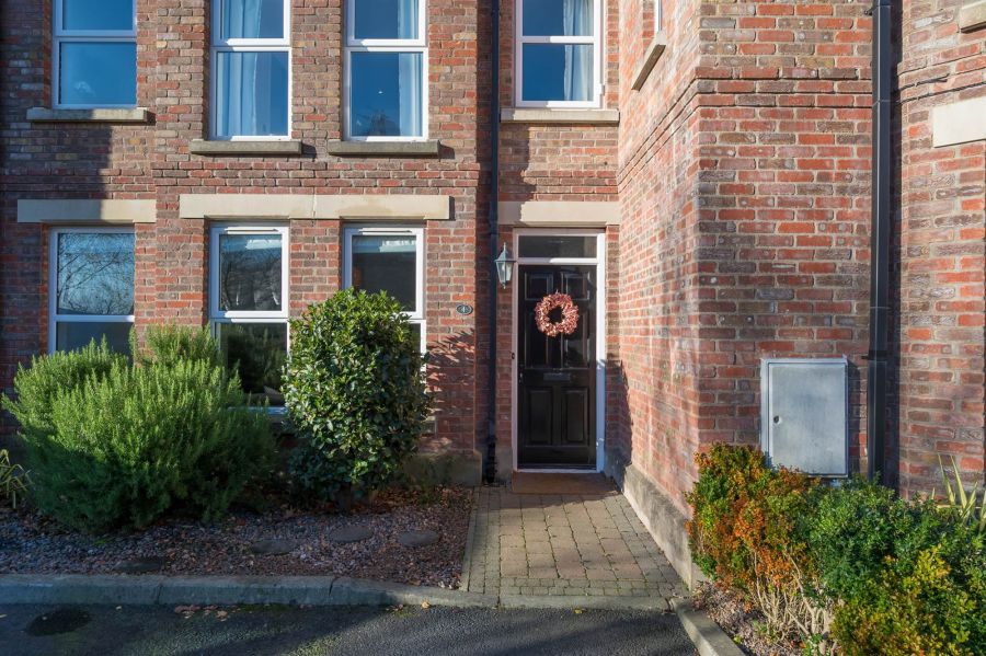 4 Strathearn Lane
