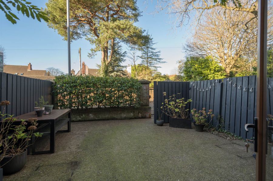 4 Strathearn Lane