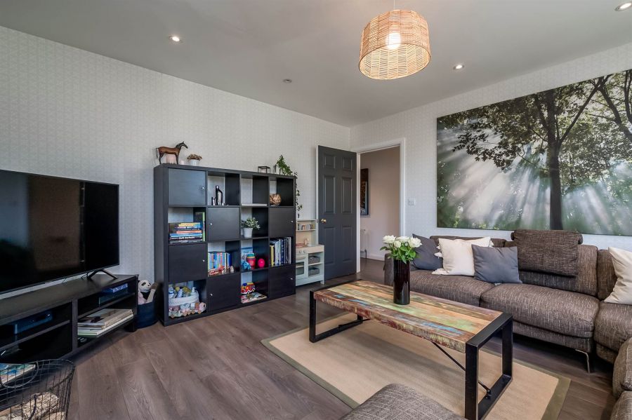 4 Strathearn Lane